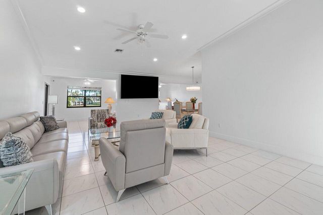 5605 Forest Oaks Terrace, Delray Beach, FL 33484