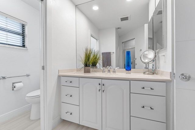 5605 Forest Oaks Terrace, Delray Beach, FL 33484