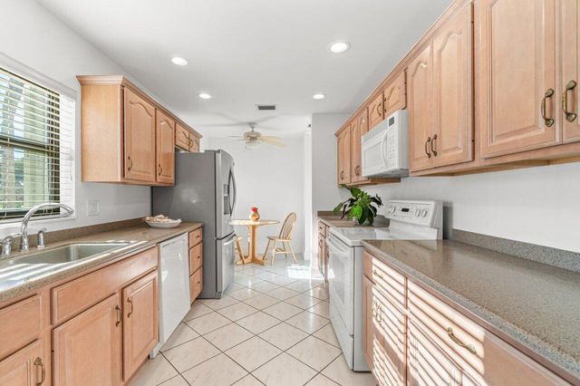 5605 Forest Oaks Terrace, Delray Beach, FL 33484