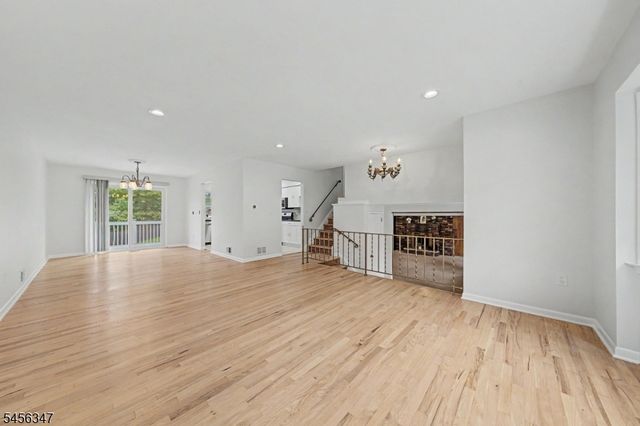 11 Dolly Dr, Parsippany-troy Hills Twp., NJ 07054