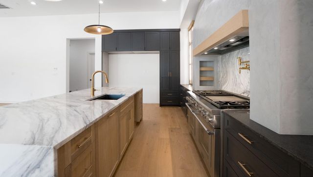 9345 Leto Road, Houston, TX 77080