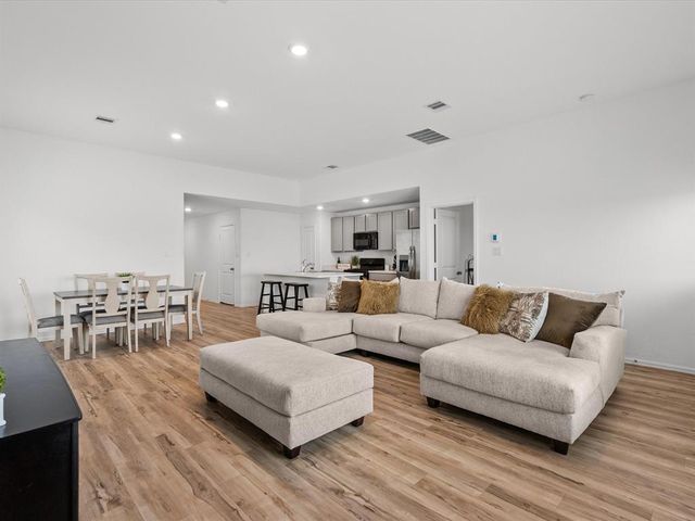 512 Maple Bend, La Marque, TX 77568