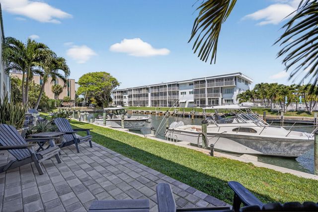 121 Wettaw Lane 112, North Palm Beach, FL 33408