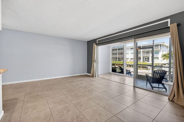 121 Wettaw Lane 112, North Palm Beach, FL 33408