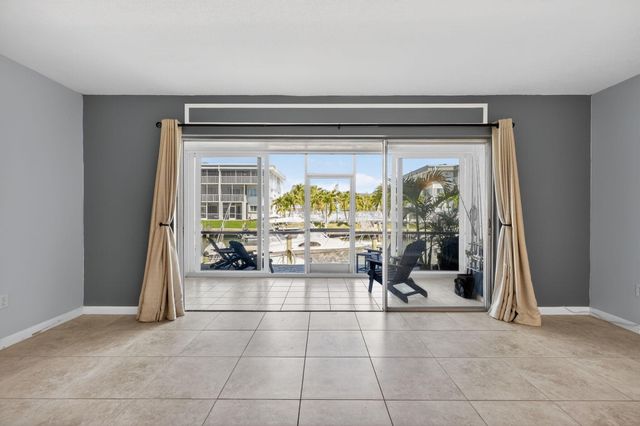 121 Wettaw Lane 112, North Palm Beach, FL 33408