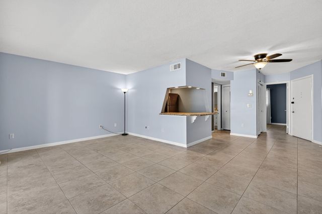 121 Wettaw Lane 112, North Palm Beach, FL 33408