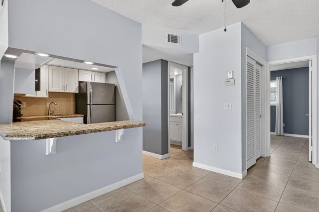 121 Wettaw Lane 112, North Palm Beach, FL 33408