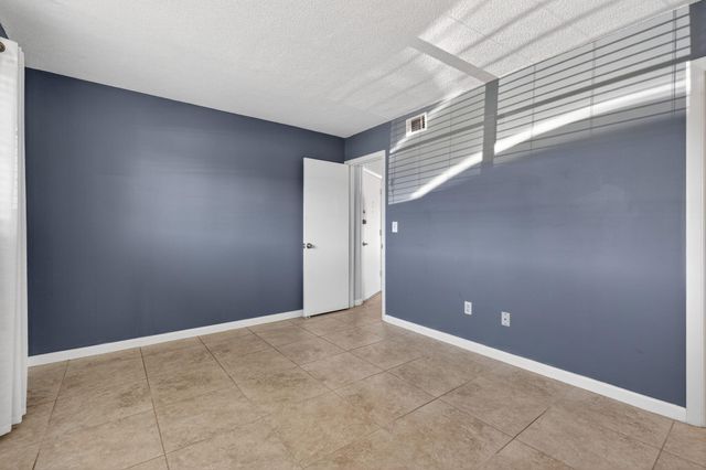 121 Wettaw Lane 112, North Palm Beach, FL 33408