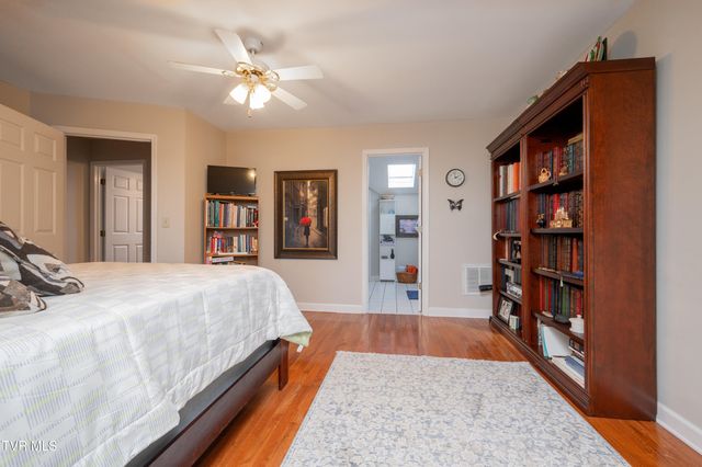 2030 West Manor Court 2030, Kingsport, TN 37660