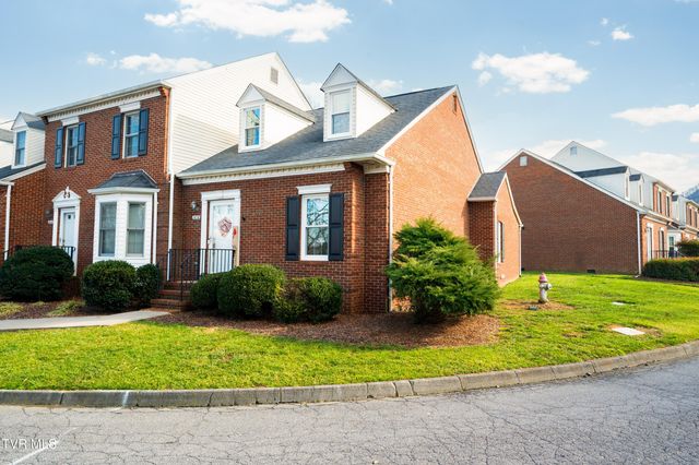 2030 West Manor Court 2030, Kingsport, TN 37660