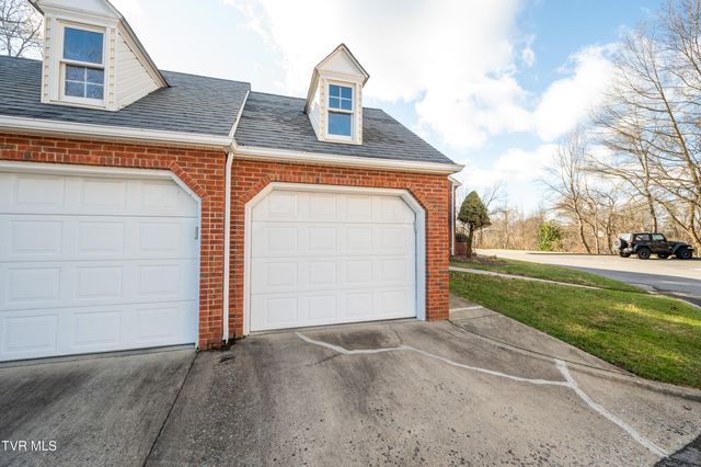 2030 West Manor Court 2030, Kingsport, TN 37660