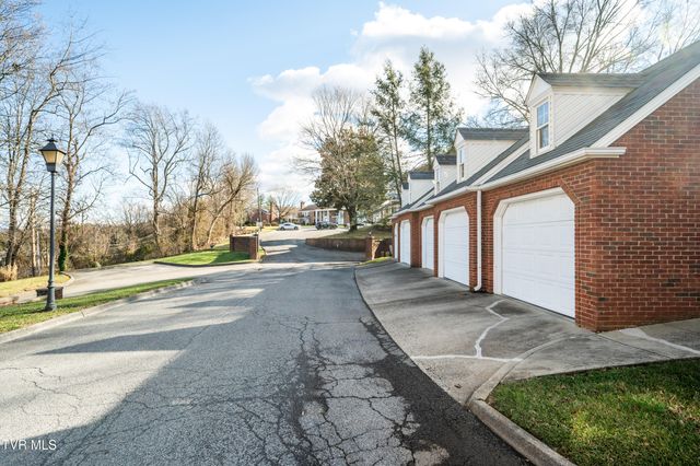 2030 West Manor Court 2030, Kingsport, TN 37660