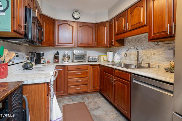 2030 West Manor Court 2030, Kingsport, TN 37660