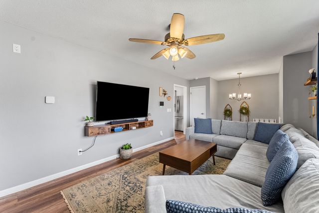 2010 W 55th Street, Davenport, IA 52806