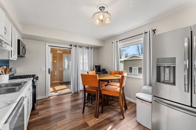 2010 W 55th Street, Davenport, IA 52806