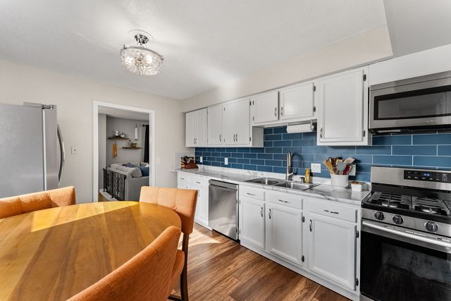 2010 W 55th Street, Davenport, IA 52806