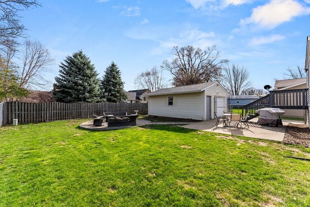 2010 W 55th Street, Davenport, IA 52806
