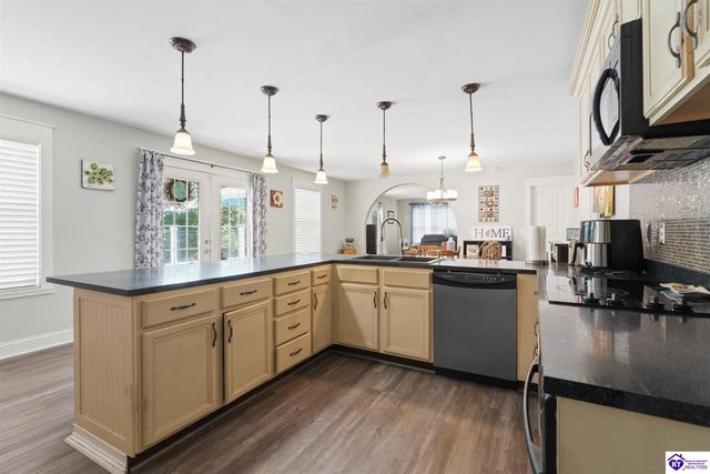 219 Villa Ray Drive, Radcliff, KY 40160