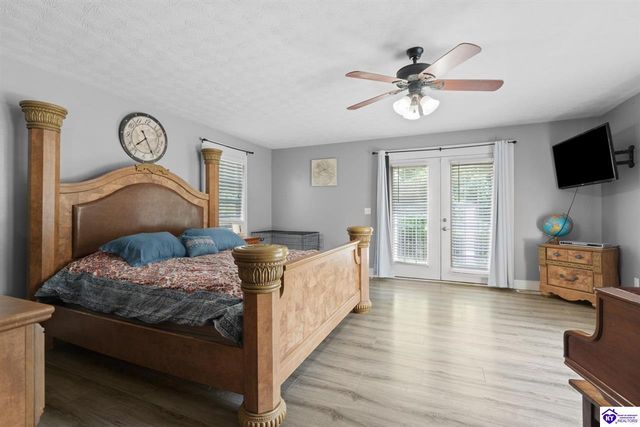 219 Villa Ray Drive, Radcliff, KY 40160