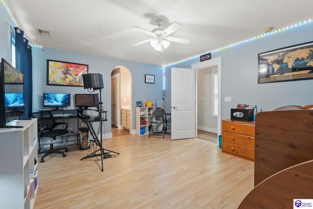 219 Villa Ray Drive, Radcliff, KY 40160