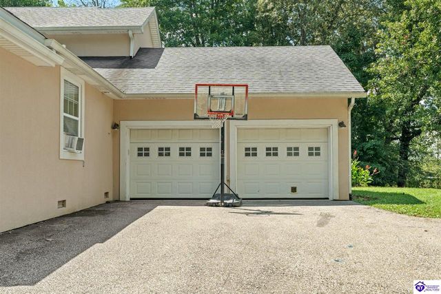219 Villa Ray Drive, Radcliff, KY 40160