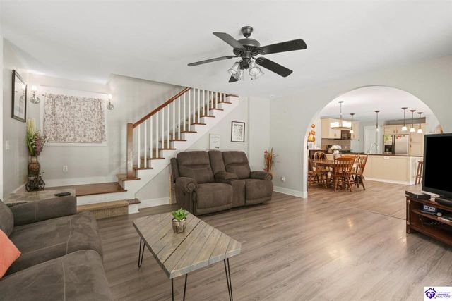 219 Villa Ray Drive, Radcliff, KY 40160