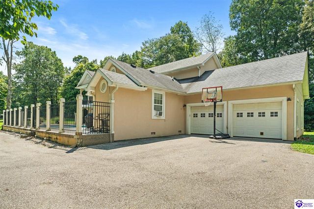 219 Villa Ray Drive, Radcliff, KY 40160