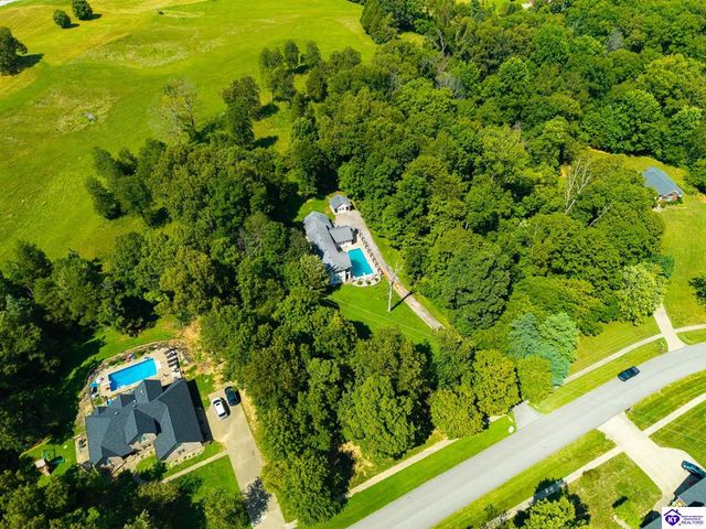 219 Villa Ray Drive, Radcliff, KY 40160