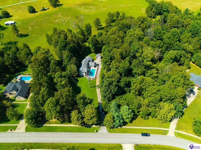 219 Villa Ray Drive, Radcliff, KY 40160