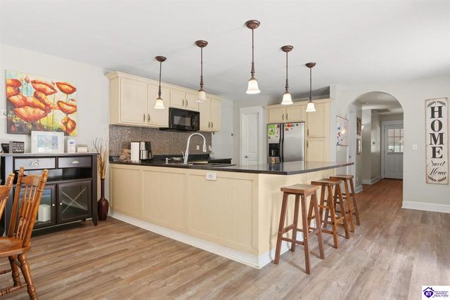 219 Villa Ray Drive, Radcliff, KY 40160