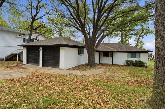 125 Pebble Beach Drive, Mabank, TX 75156