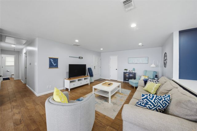 125 Pebble Beach Drive, Mabank, TX 75156