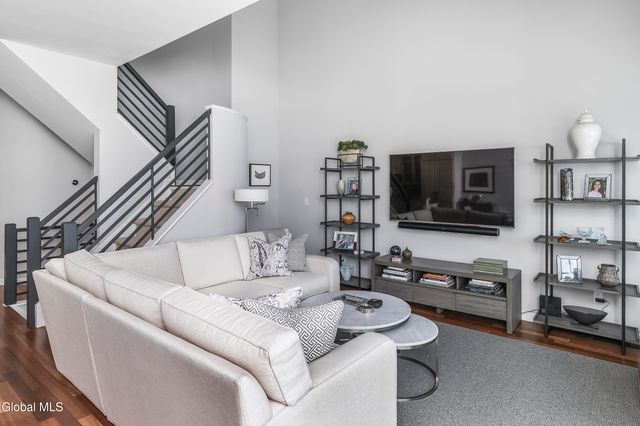 4 Beach Court, Saratoga Springs, NY 12866