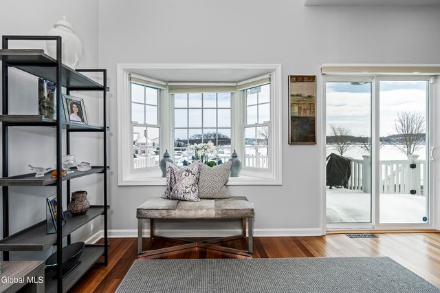 4 Beach Court, Saratoga Springs, NY 12866