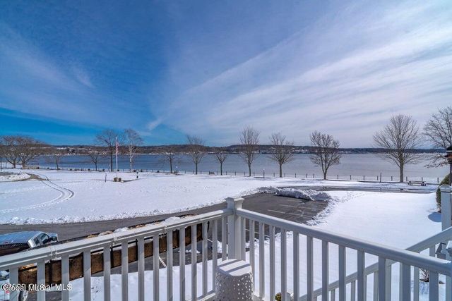 4 Beach Court, Saratoga Springs, NY 12866