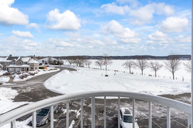 4 Beach Court, Saratoga Springs, NY 12866