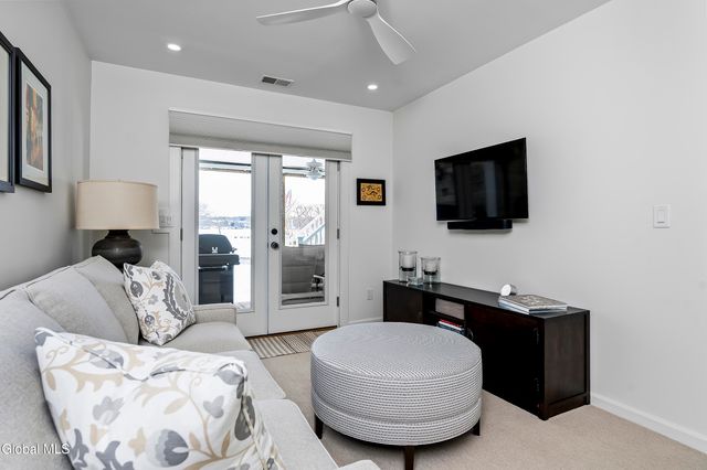 4 Beach Court, Saratoga Springs, NY 12866