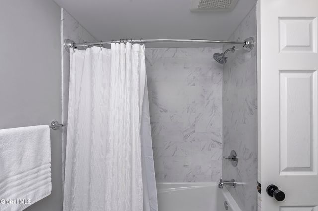 4 Beach Court, Saratoga Springs, NY 12866