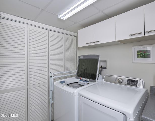 4 Beach Court, Saratoga Springs, NY 12866