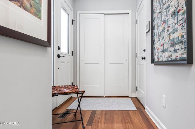 4 Beach Court, Saratoga Springs, NY 12866