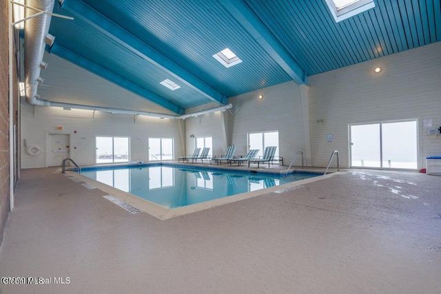 4 Beach Court, Saratoga Springs, NY 12866