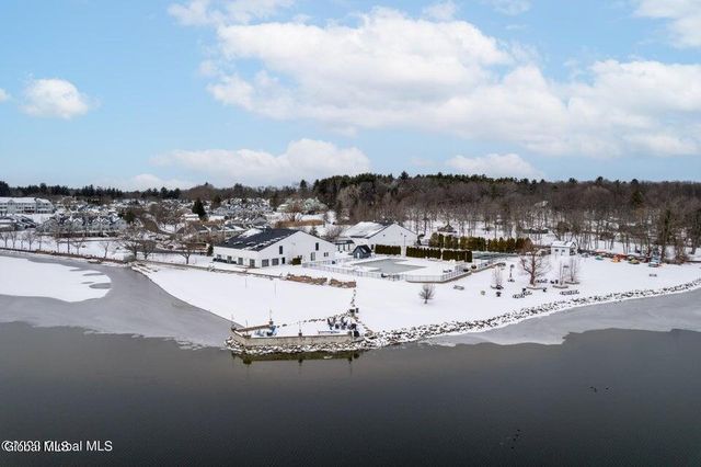 4 Beach Court, Saratoga Springs, NY 12866