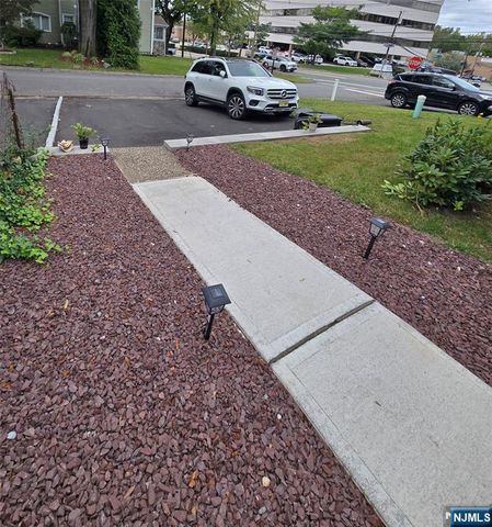 36 Augusta, Elmwood Park, NJ 07407