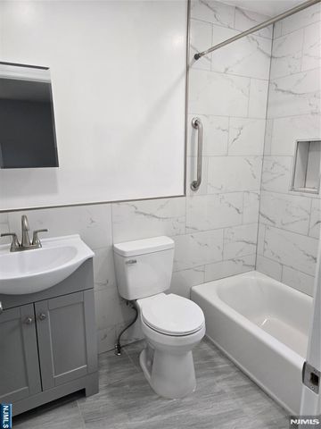 36 Augusta, Elmwood Park, NJ 07407