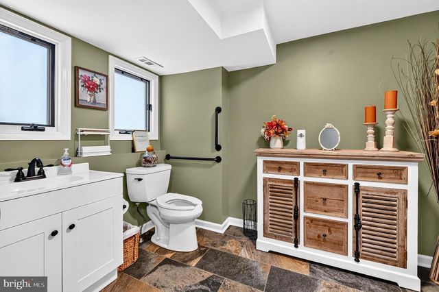 79 S MAPLE AVE, Marlton, NJ 08053