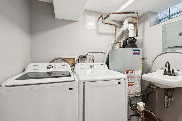 6857 N Knox Avenue, Lincolnwood, IL 60712