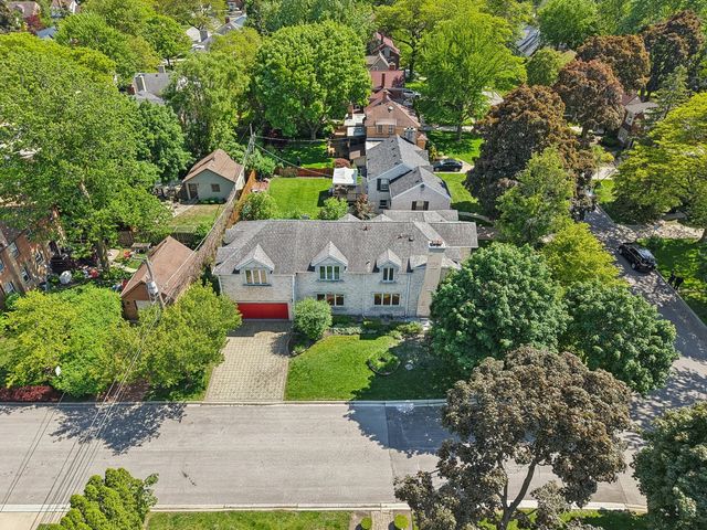 6857 N Knox Avenue, Lincolnwood, IL 60712