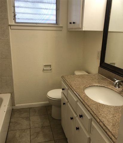 124 E Vilbig Street, Irving, TX 75060