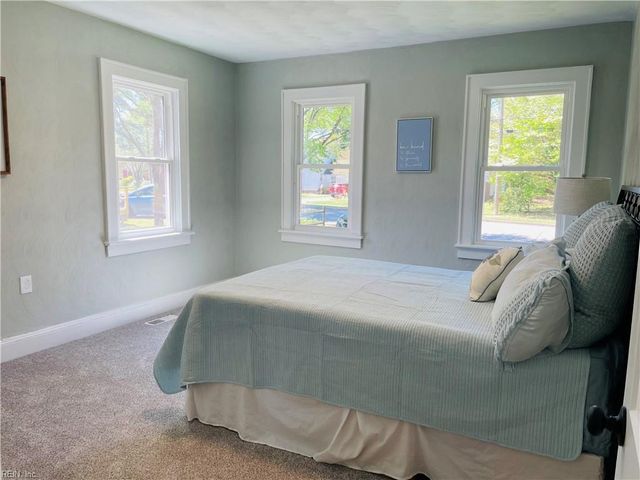 8274 Old Ocean View RD, Norfolk, VA 23518