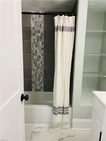 8274 Old Ocean View RD, Norfolk, VA 23518